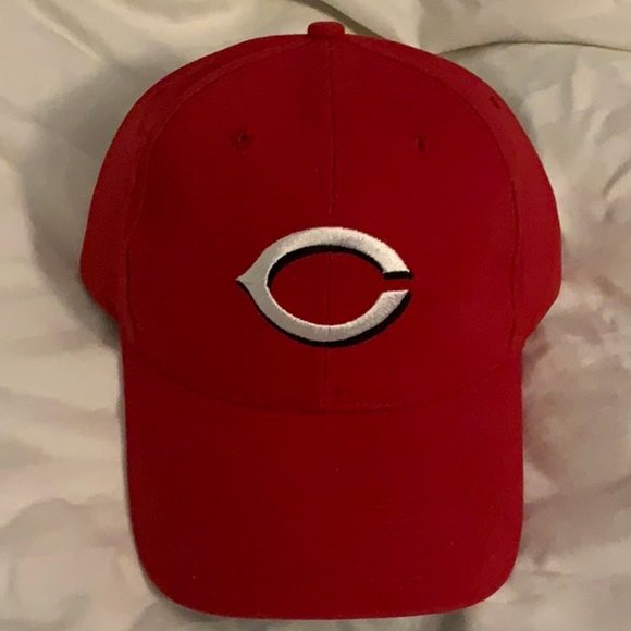 Other - NWT Cincinnati Reds Hat
